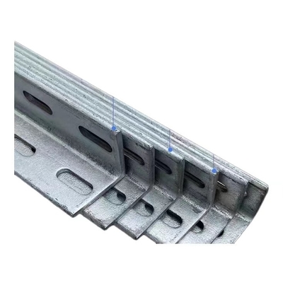 Q195-Q420 সিরিজ 25*25*4mm-200*200*10mm গরম ডুব সমান্তরাল কোণ স্টীল গর্ত সঙ্গে