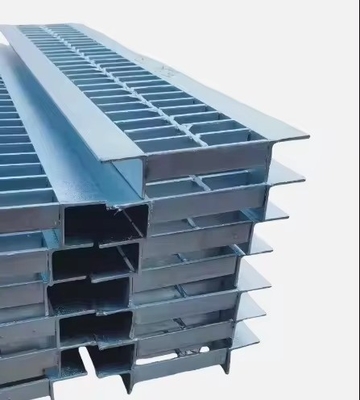 ড্রেনেজ জন্য Galvanized ঝালাই ইস্পাত গ্রিড গ্রিড কভার 50mm ক্রস বার পিচ কাস্টমাইজড