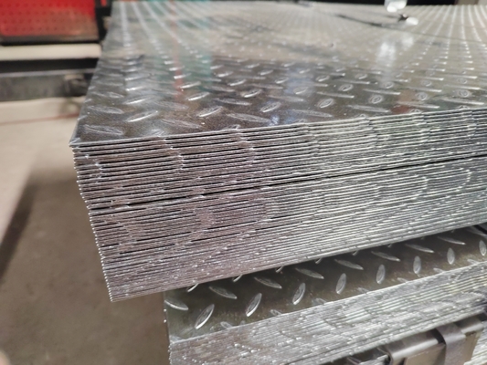 4.5/4.75/5.0*1250/1000mm জিংক স্তর 40g/m2 গ্যালভানাইজড প্যাটার্ন গরম ঘূর্ণিত চক্রযুক্ত ইস্পাত